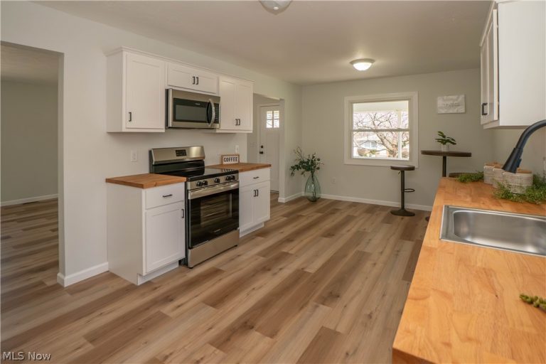 270 High Grove Boulevard, Akron, OH - Photo 8