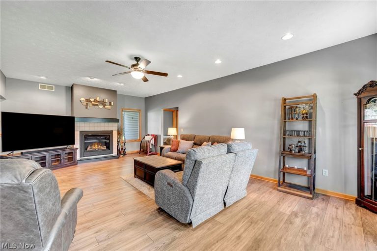 1017 Glendalough Avenue, Grafton, OH - Photo 6