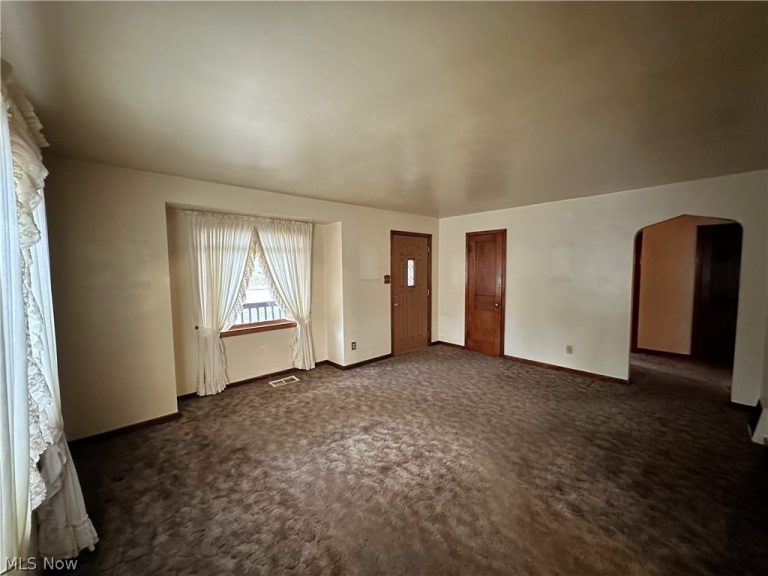 102 Beech Road, Weirton, WV - Photo 3