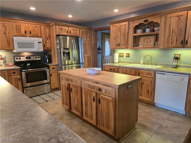 1865 Cassingham Hollow Drive, Coshocton, OH - Photo 3