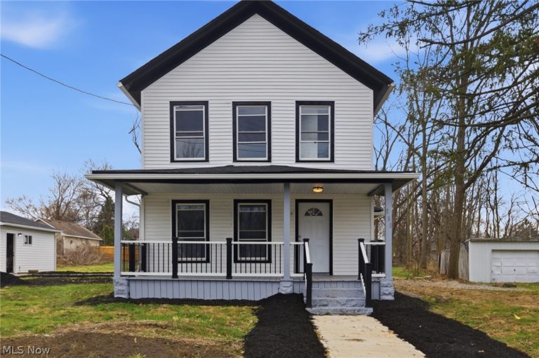 950 Park Avenue, Amherst, OH - Photo 2