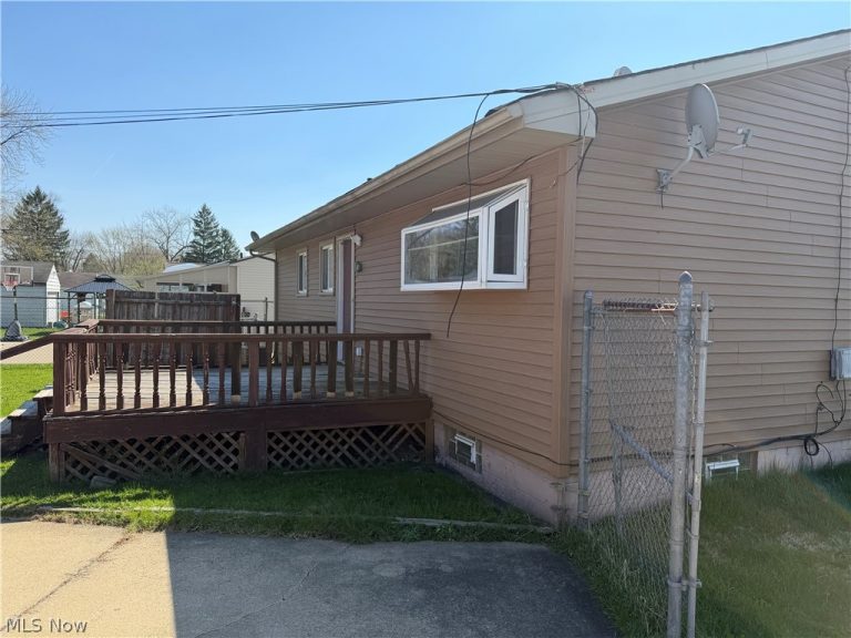 2860 Linda Drive, Warren, OH - Photo 3