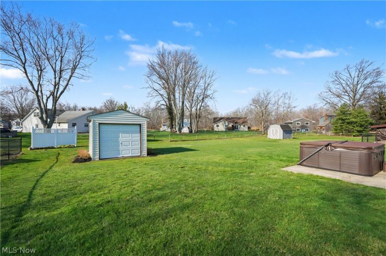 6360 Ramblewood Drive, Mentor, OH - Photo 8