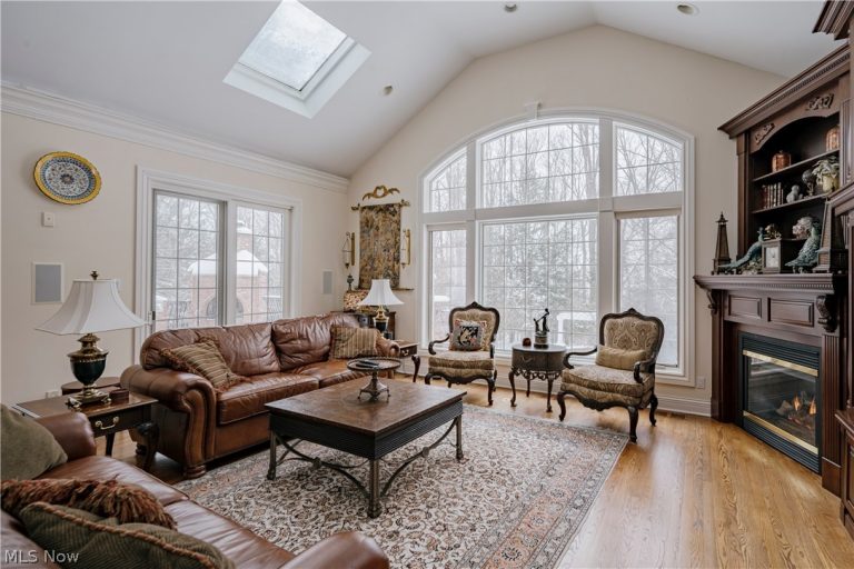 2140 County Line Road, Gates Mills, OH - Photo 8