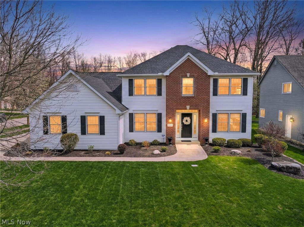 5503 Pheasants Walk Drive, North Olmsted, OH