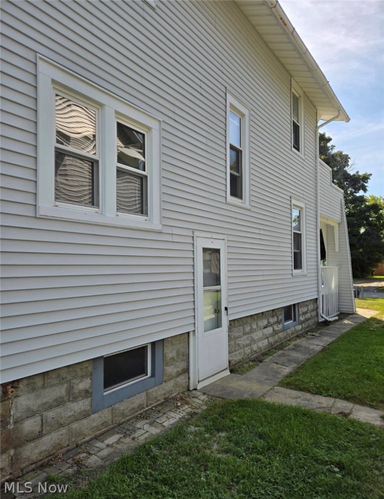 1733 47th Street, Ashtabula, OH - Photo 4