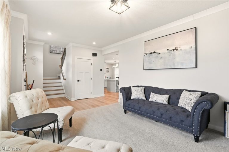 1404 Southbrook Circle, Canton, OH - Photo 4