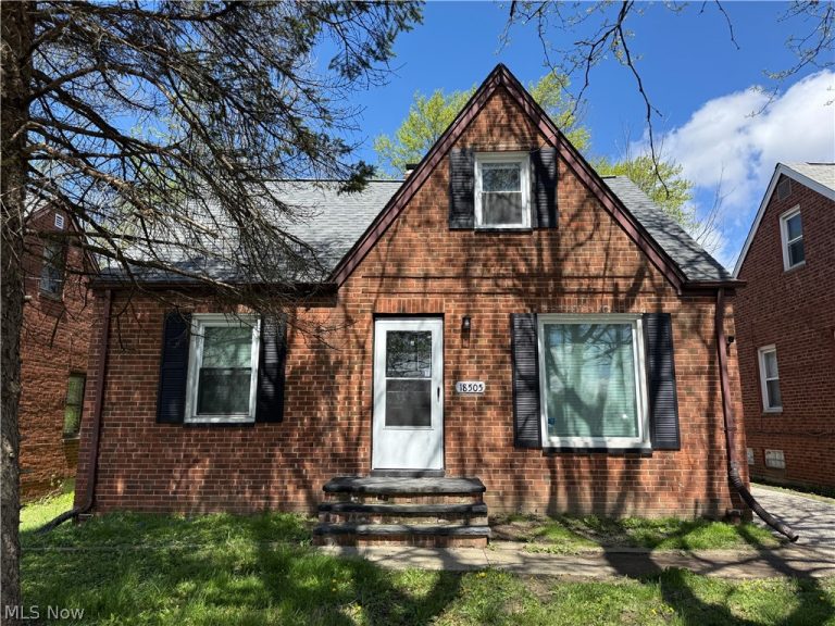18505 Raymond Street, Maple Heights, OH, 44137