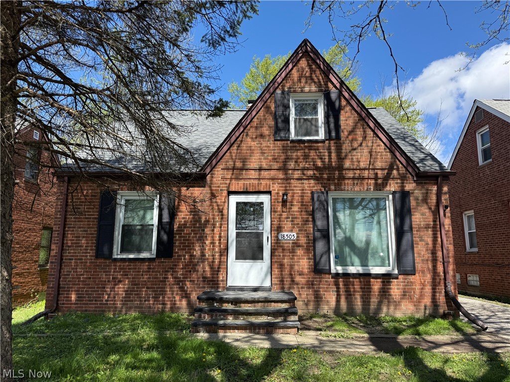 18505 Raymond Street, Maple Heights, OH