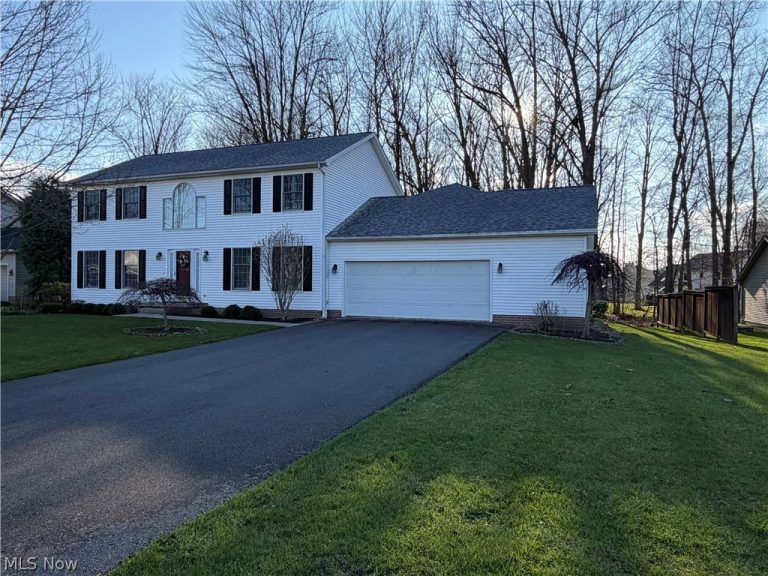 19 Spring Creek Drive, Cortland, OH - Photo 2