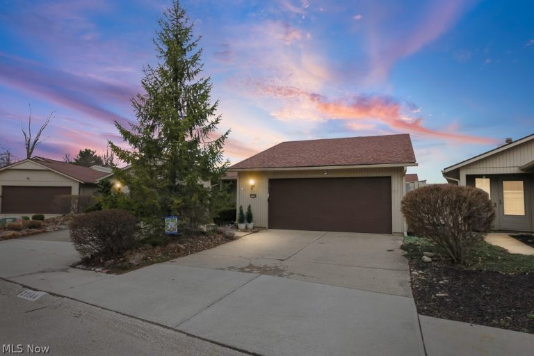 22144 Meadowsouth Court, Strongsville, OH, 44149