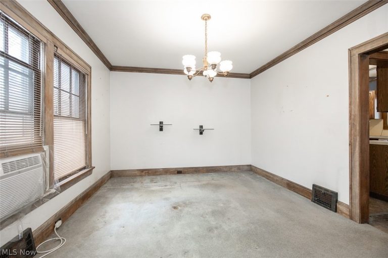 3131 Essex Road, Cleveland Heights, OH - Photo 4