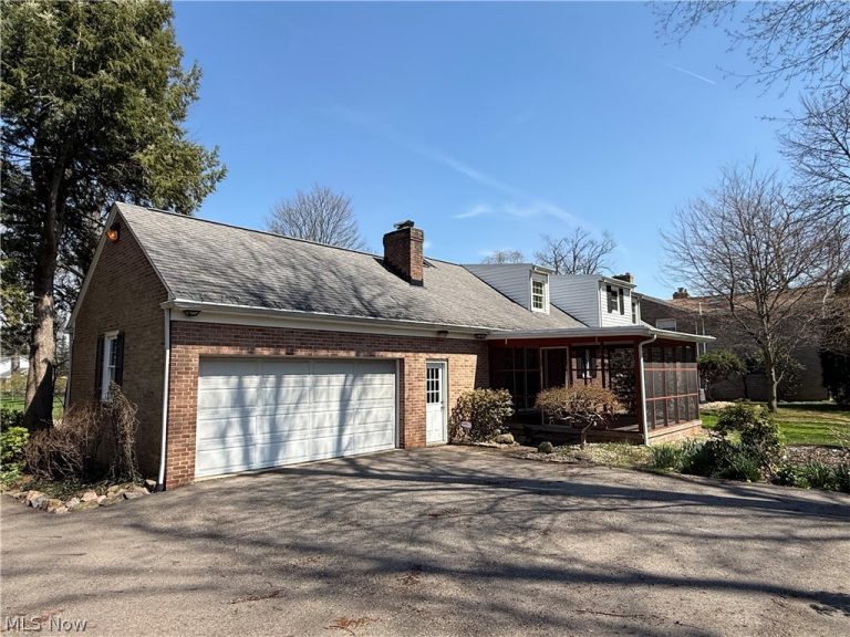 1800 Amarillo Street, North Canton, OH - Photo 3