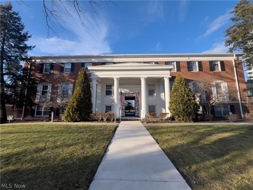 19901 Van Aken Boulevard #7, Shaker Heights, OH