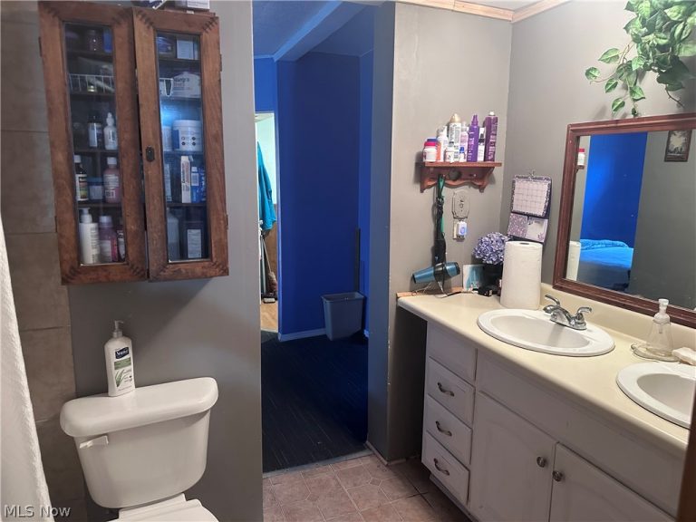 8698 Howland Springs Road, Warren, OH - Photo 6