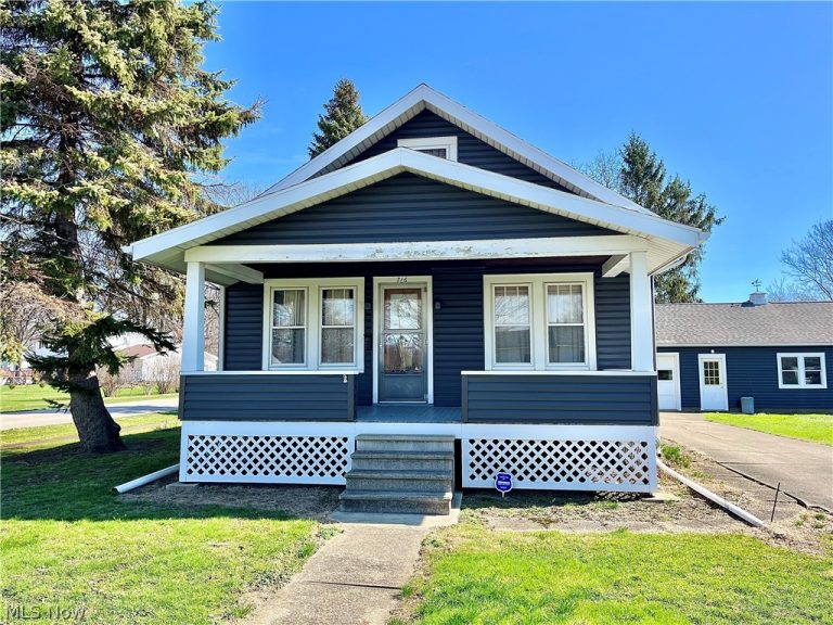 716 Grove Street, Conneaut, OH, 44030
