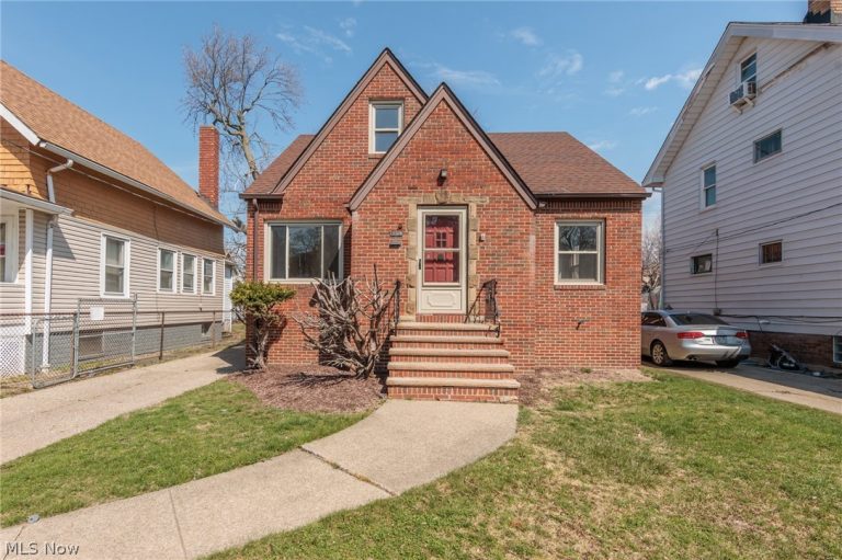 18119 Windward Road, Cleveland, OH, 44119