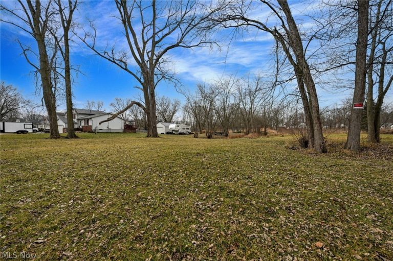 4707 Eastland Avenue, Louisville, OH - Photo 8