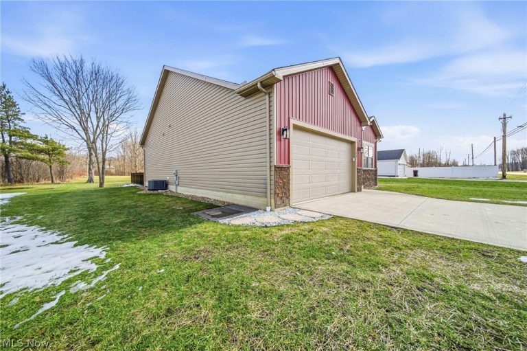 537 Rome Rock Creek Road, Roaming Shores, OH - Photo 5