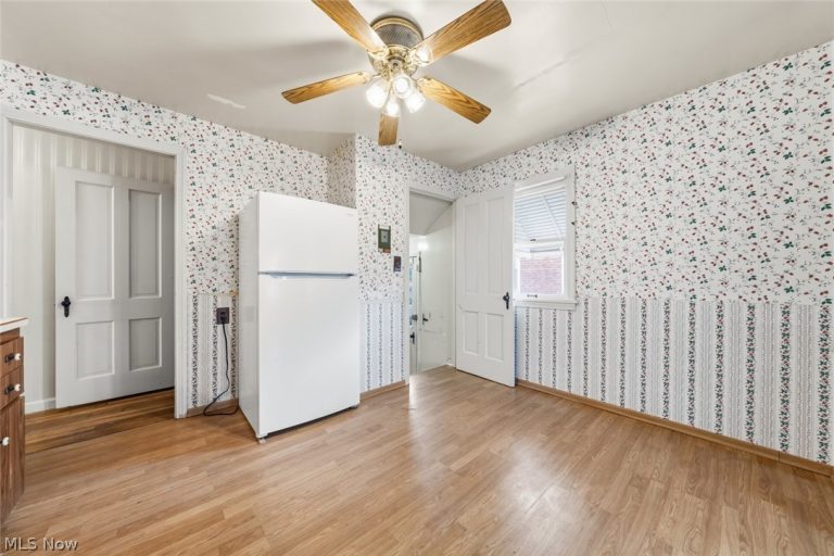 344 246th Street, Euclid, OH - Photo 8