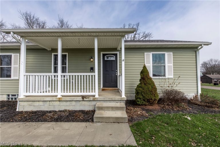 195 Pennsylvania Avenue, Sebring, OH - Photo 2