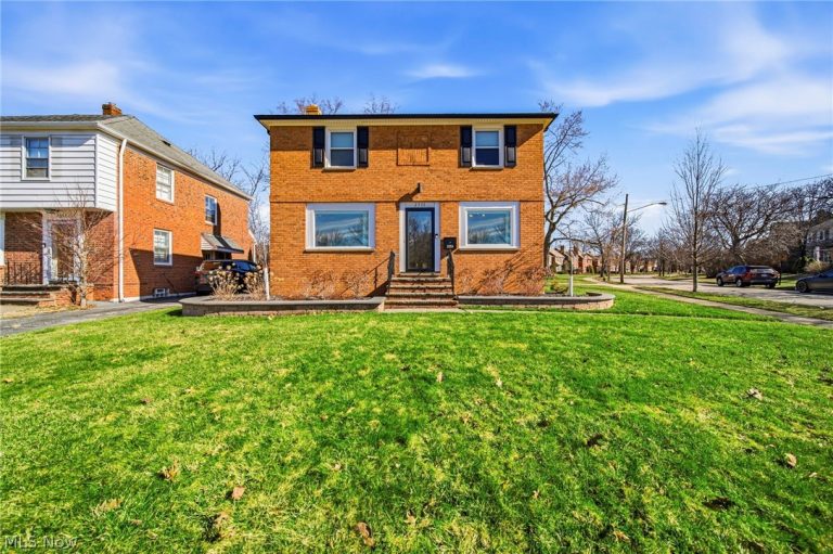 2353 Charney Road, University Heights, OH, 44118