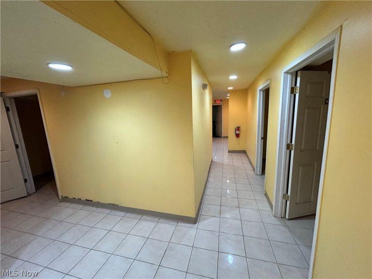 669 185th Street, Euclid, OH - Photo 4