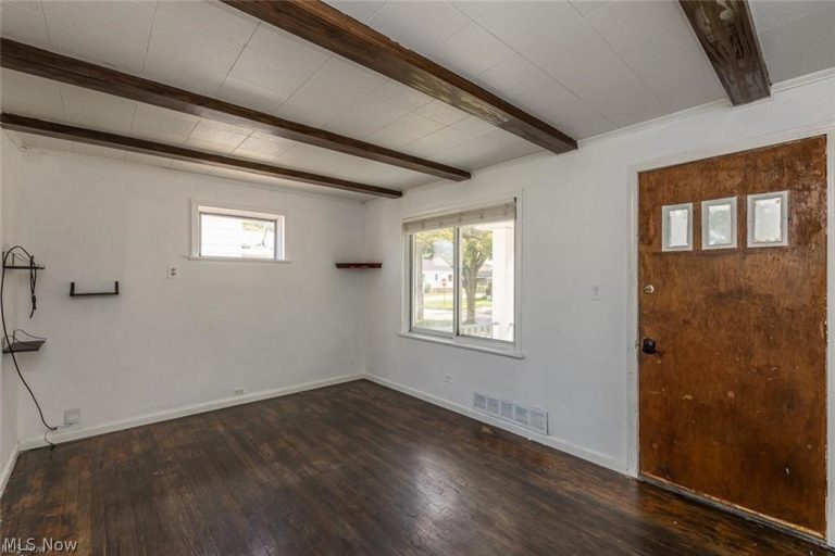 6300 Vandalia Avenue, Brooklyn, OH - Photo 2