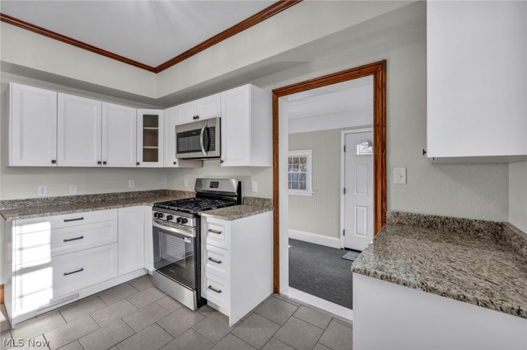 43 Bridge Street, Newton Falls, OH - Photo 8
