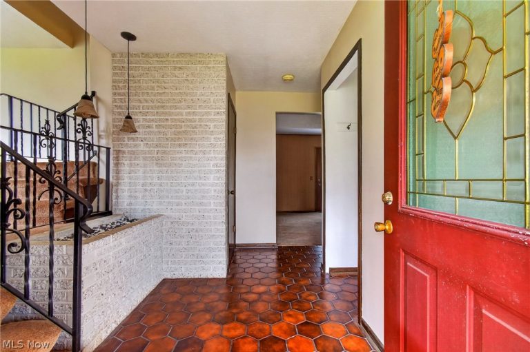 7432 Klingston Street, Massillon, OH - Photo 4