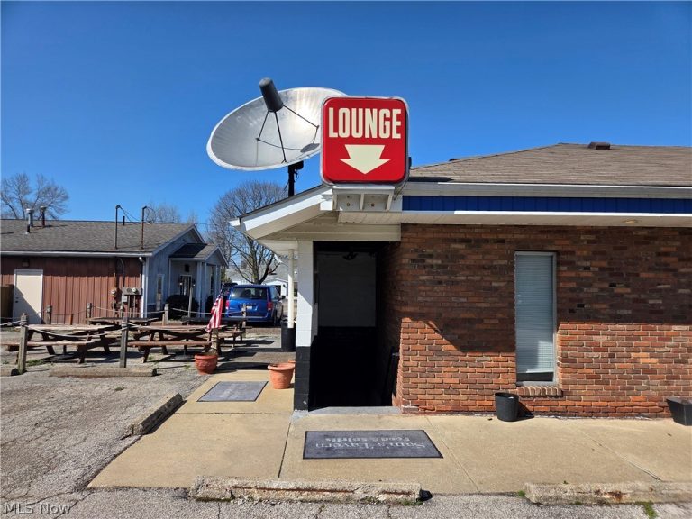 70 Cleveland Avenue, Mogadore, OH - Photo 3