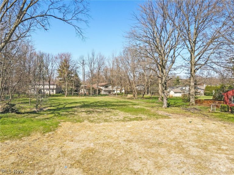 27050 Hilliard Boulevard, Westlake, OH - Photo 2