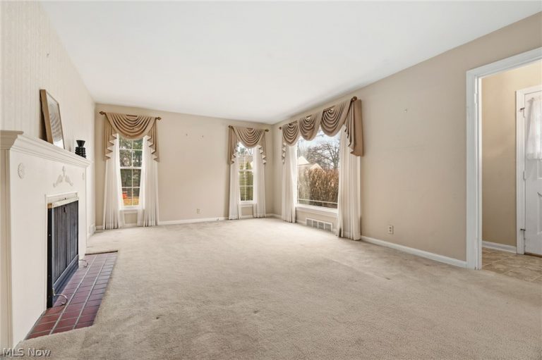 9482 Highland Drive, Brecksville, OH - Photo 8