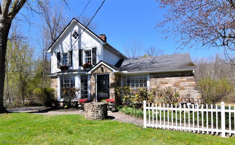 35755 Miles Road, Moreland Hills, OH - Photo 3