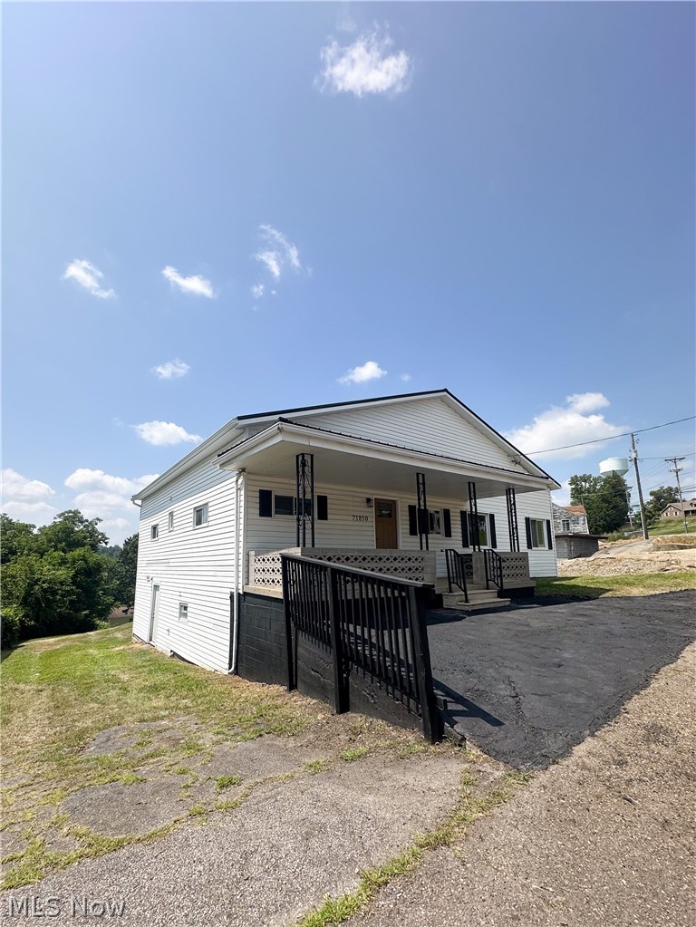 71850 Colerain Road, Bridgeport, OH - Photo 2
