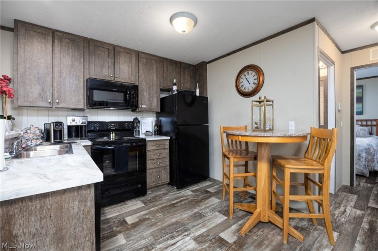 6610 Lear Nagle Road #38, North Ridgeville, OH - Photo 2