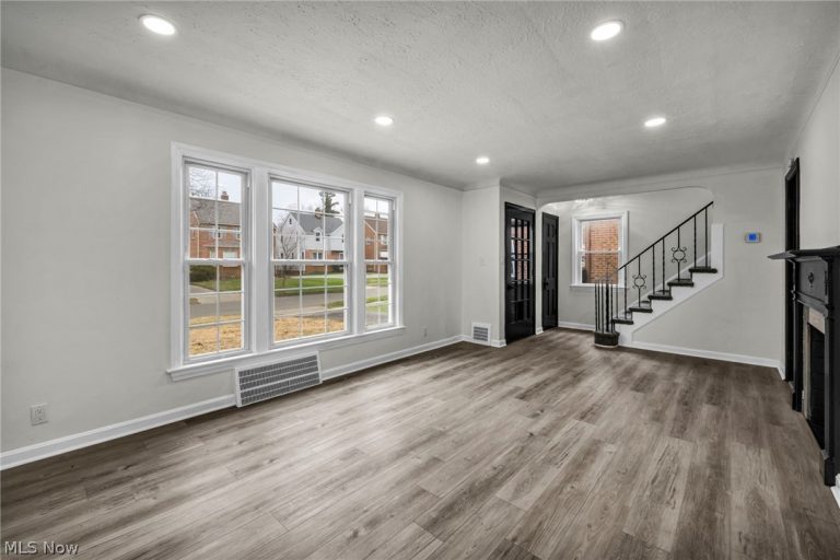 862 Keystone Drive, Cleveland Heights, OH - Photo 6
