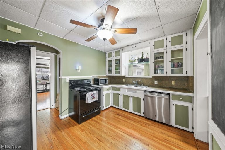 352 Bellflower Avenue, Canton, OH - Photo 3