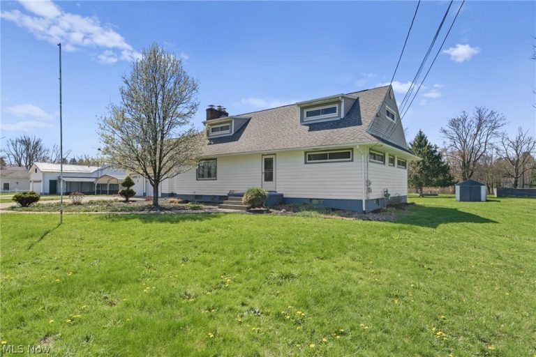 4423 Broadway Avenue, Louisville, OH - Photo 3