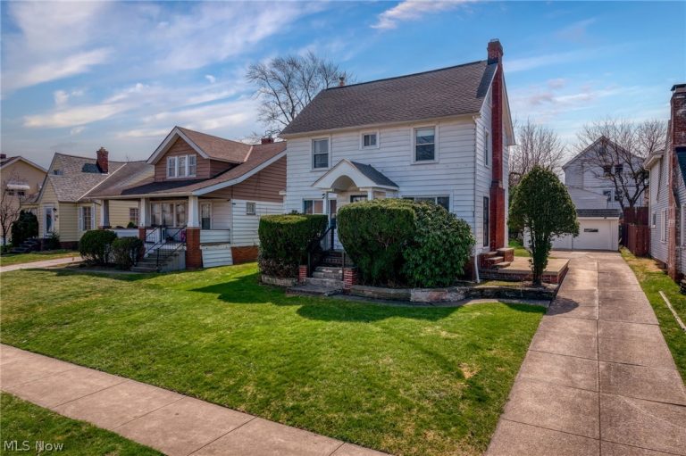 10506 Park Heights Avenue, Garfield Heights, OH - Photo 3