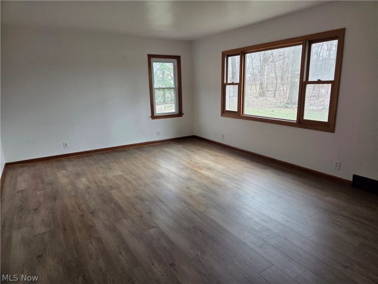 3976 Faircrest Street, Canton, OH - Photo 5