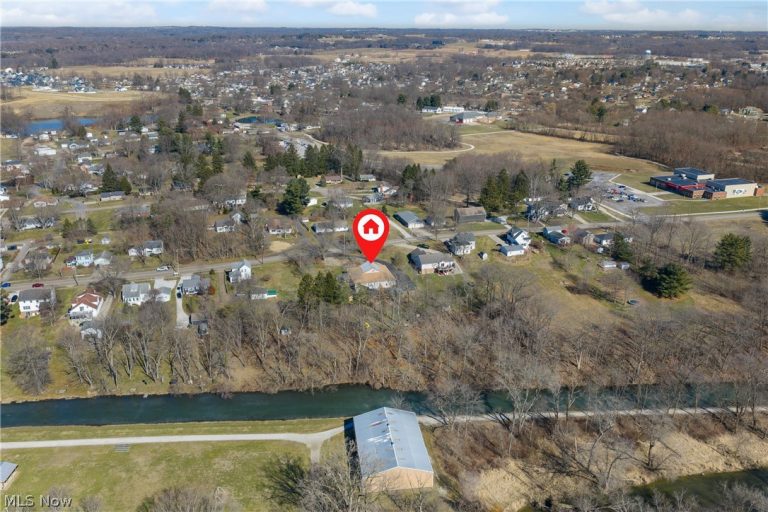 841 Canal Street, Canal Fulton, OH - Photo 4