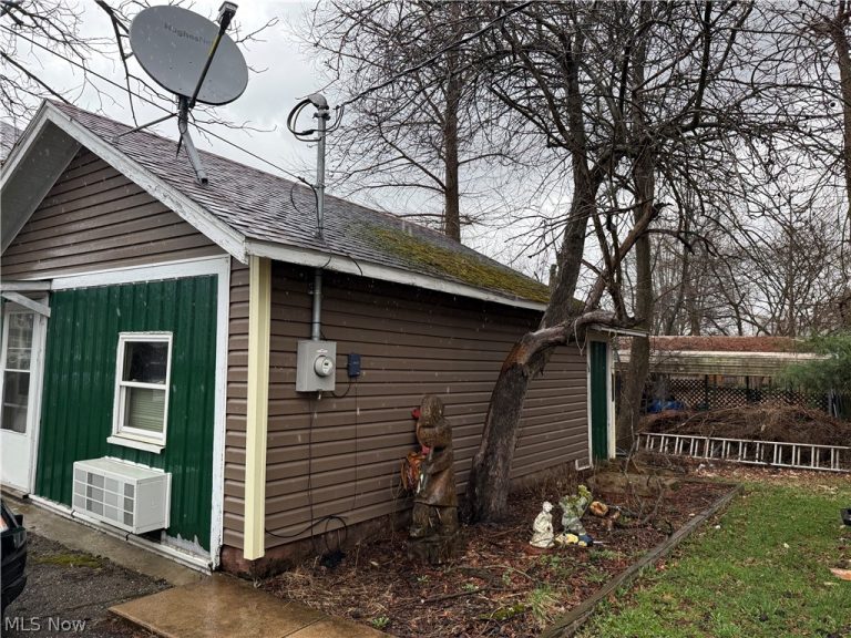 108 Oaklawn Avenue #B, Woodsfield, OH - Photo 2