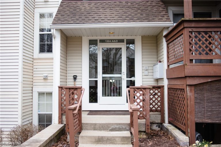 1304 Cedarwood Drive #A2, Westlake, OH - Photo 2
