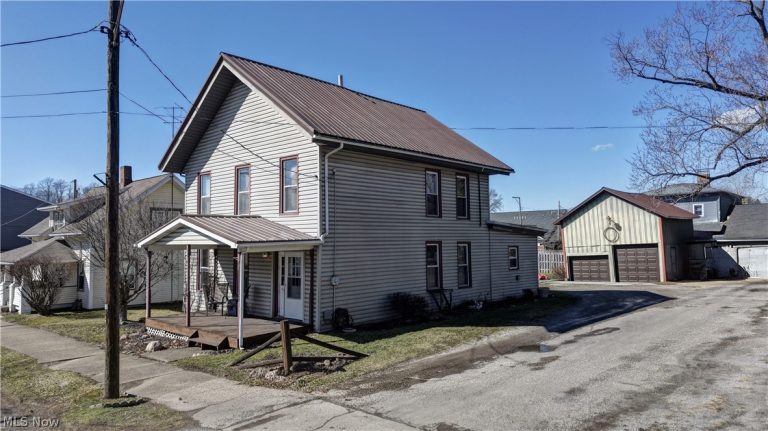142 Clay Street, Fredericksburg, OH - Photo 3