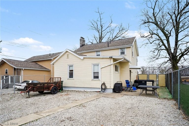 2007 Cleveland Avenue, Canton, OH - Photo 5