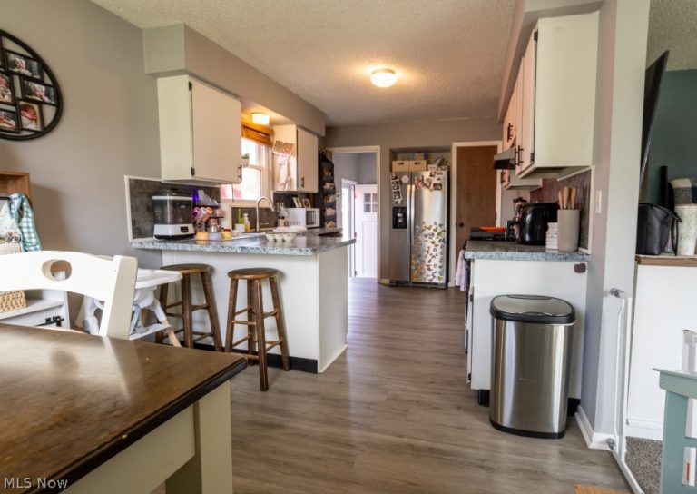 957 Carnegie Avenue, Akron, OH - Photo 6