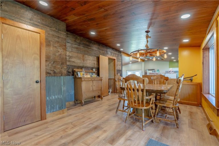 5267 Apollo Road, Salineville, OH - Photo 8