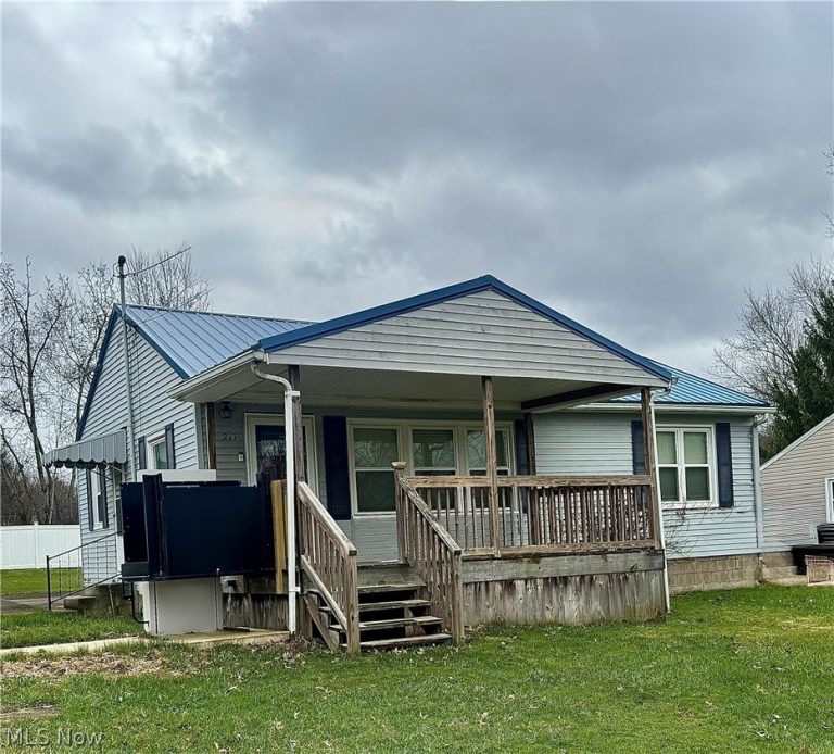 2173 Clearview Drive, Warren, OH - Photo 4