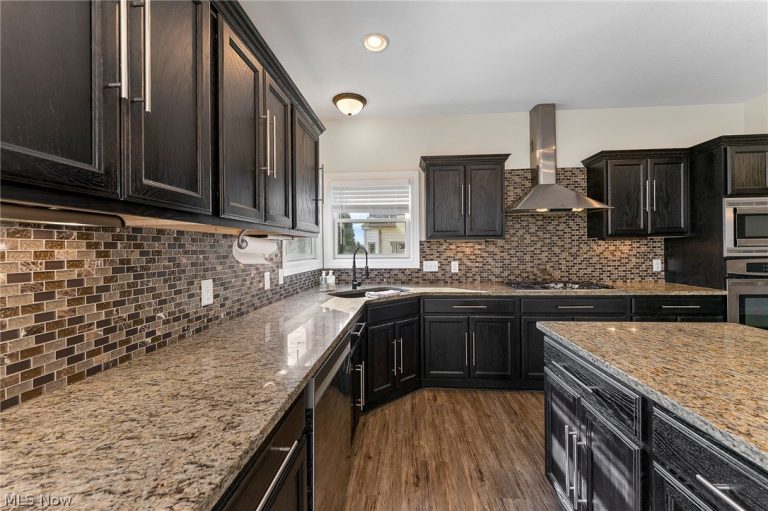 524 Berklee Drive, Poland, OH - Photo 6